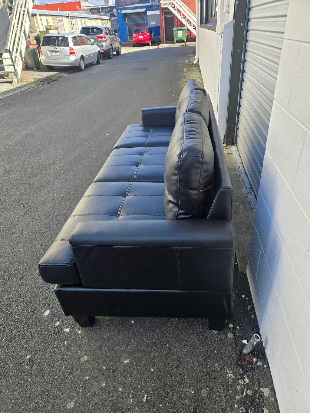 BroDeals 3 seater Sofa Knollwood 3 Seater Faux Leather Sofa - Black