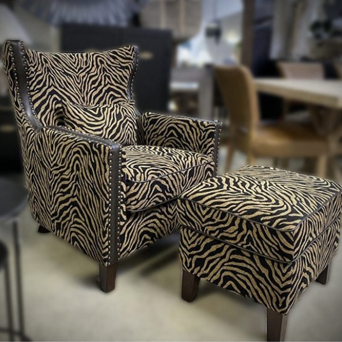 BroDeals Arm Chairs, Recliners & Sleeper Chairs Occasional Arm Chair with Ottoman - Zebra Print