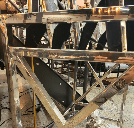 BroDeals Table & Bar Stools Bar Table