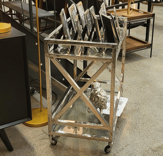 BroDeals Table & Bar Stools Bar Table